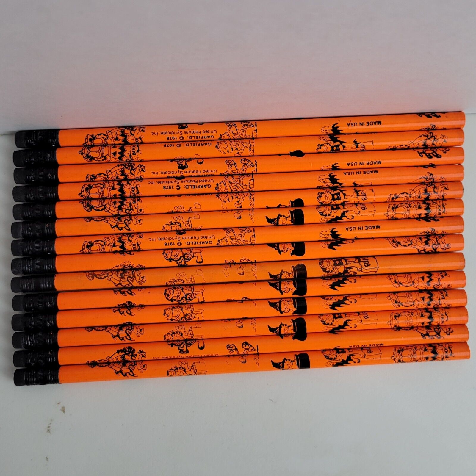 Vintage Garfield Halloween Pencils Lot Of 14 NEW Unsharpened With Erasers L👀K