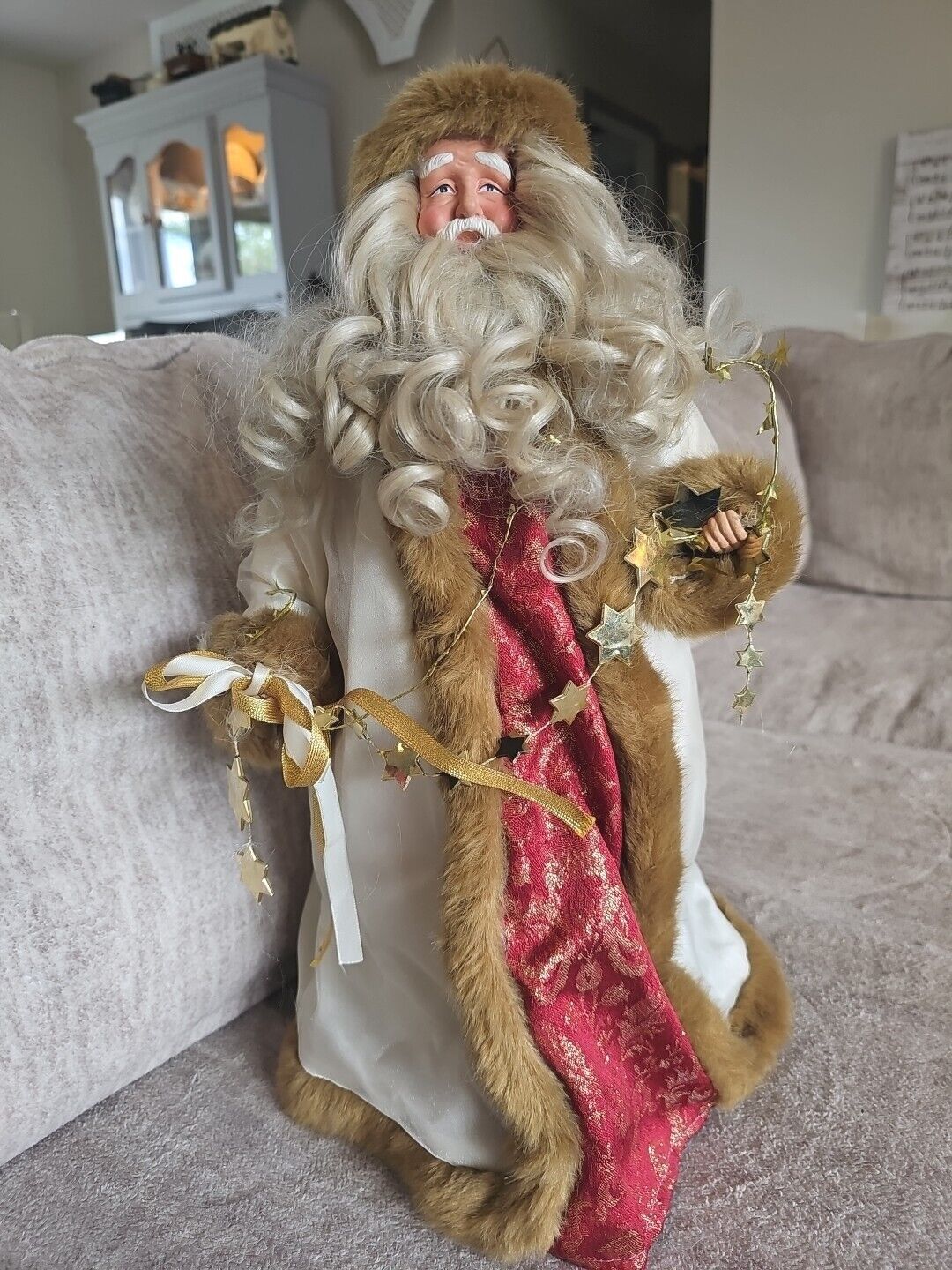 Old World Santa Claus Tree Topper 17” Tall Christmas Decoration Beige Red Robe
