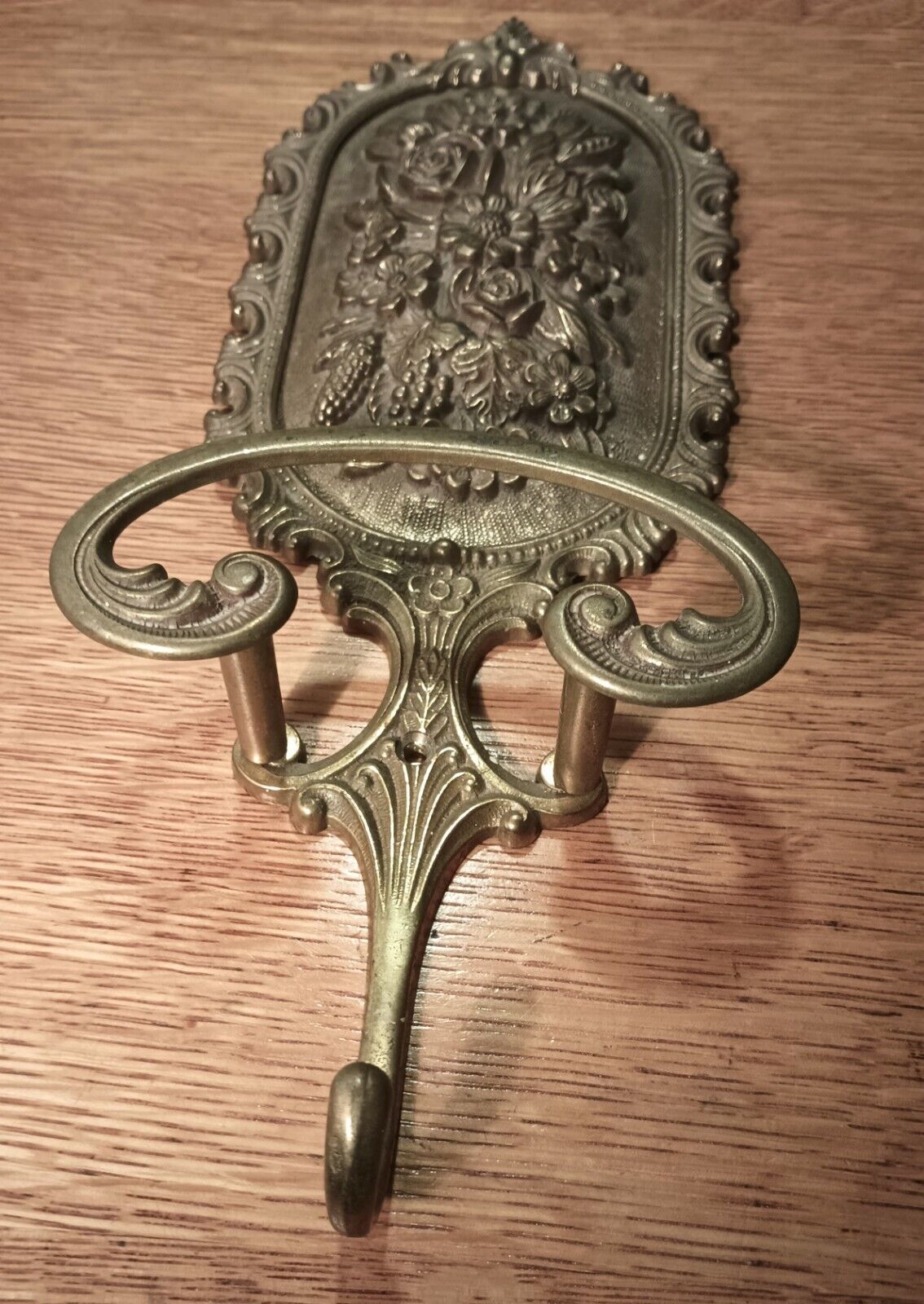 Vintage  Made in ITALY - VGR Brass/Bronze Hook Hanger 