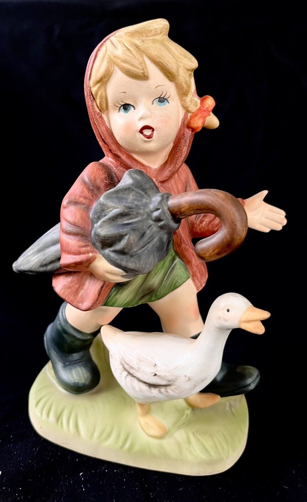 Napcoware Porcelain Our Children “ April Showers” Figurine 537 Japan