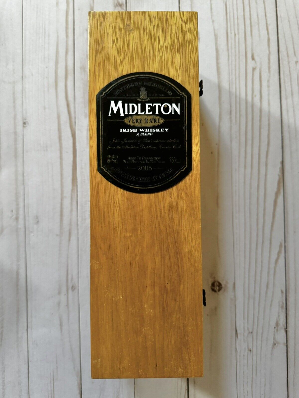 Middleton Very Rare Irish Whiskey 2005 - BOX ONLY