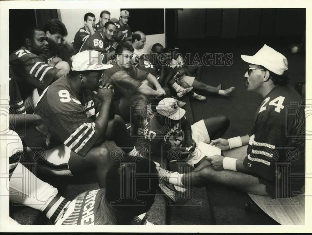 1989 Press Photo Syracuse Express Football Team and at Meeting