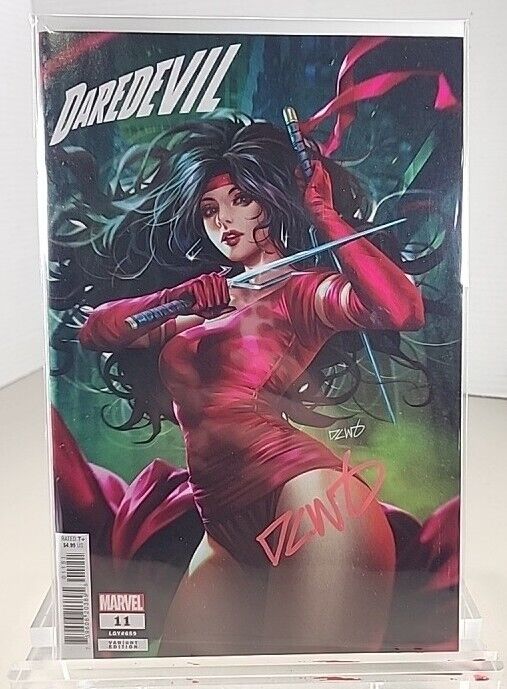 Daredevil #11 Marvel Comics Derrick Chew SIGNED Elektra Variant