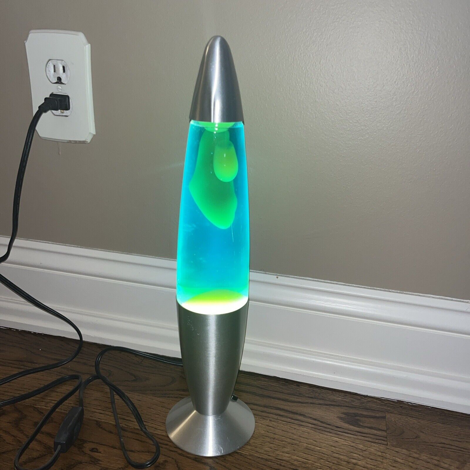 2001 mini motion lamp lava lamp