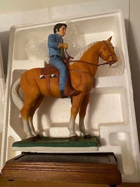 Vintage McCormick Elvis Presley Rising Sun decanter  great condition full size