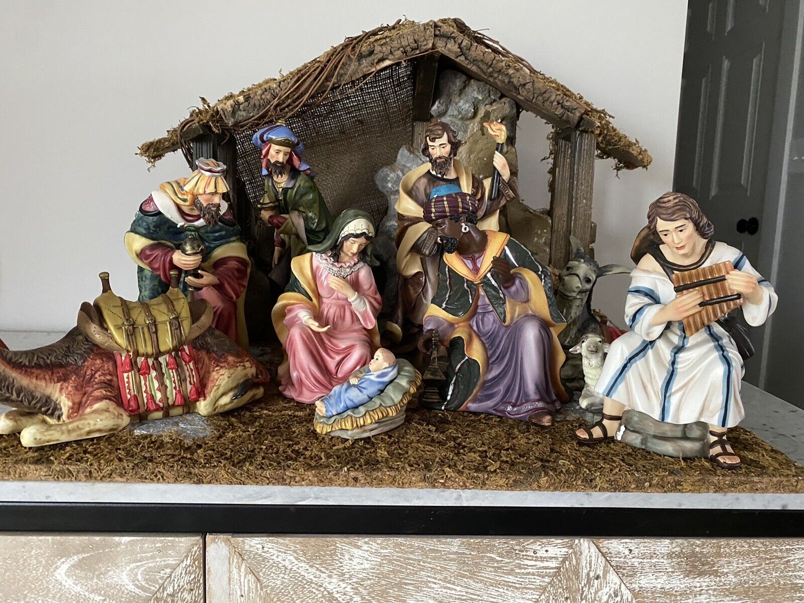 Grandeur Noel Collector’s Porcelain Nativity Set 10 pc Hand Painted Large 7\