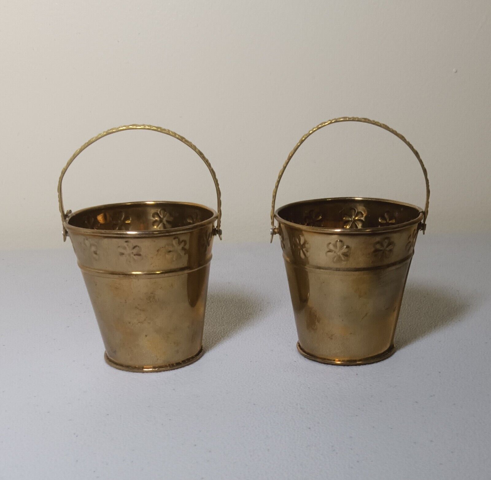 Two Vintage HOSLEY Mini Solid Brass Buckets Handles & Shiny Flower Border 
