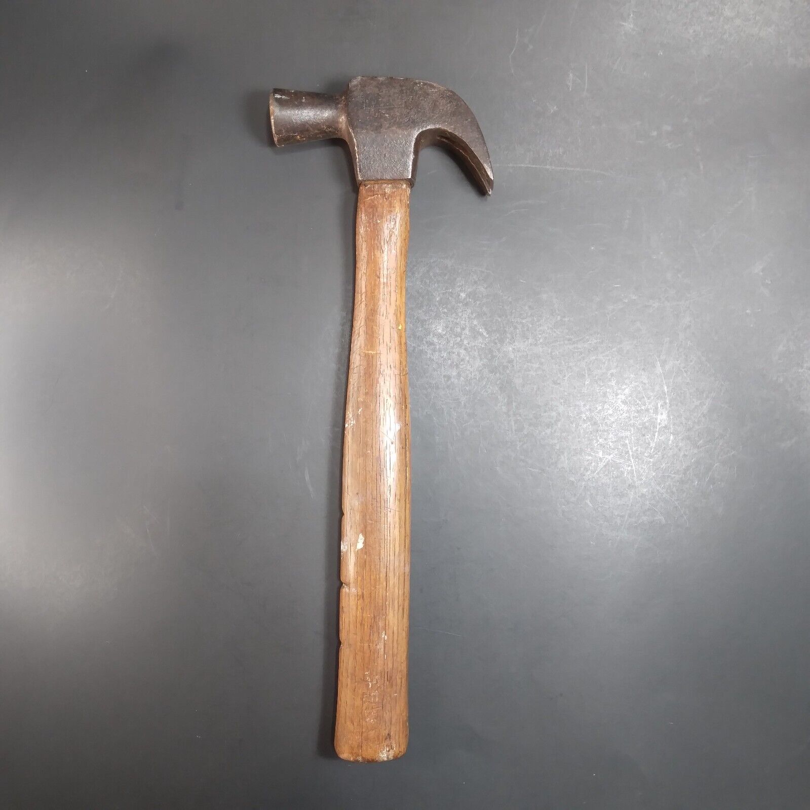 Vintage Antique U.S.A. Old Wood Handle Curved Claw Hammer Tapered Head