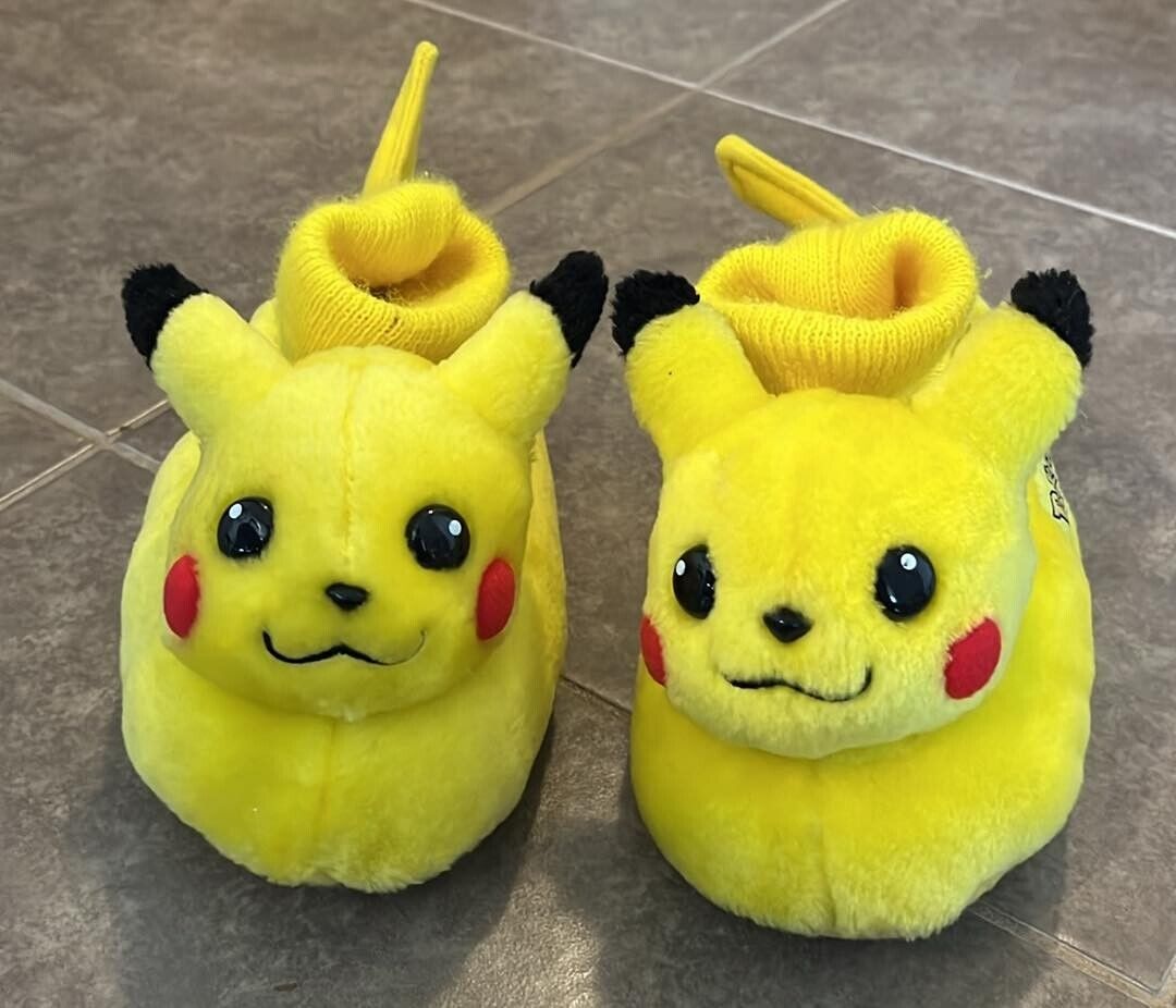 Vintage 2000 Pikachu Plush Slippers Large 11-12 Footwear Nintendo Pokémon