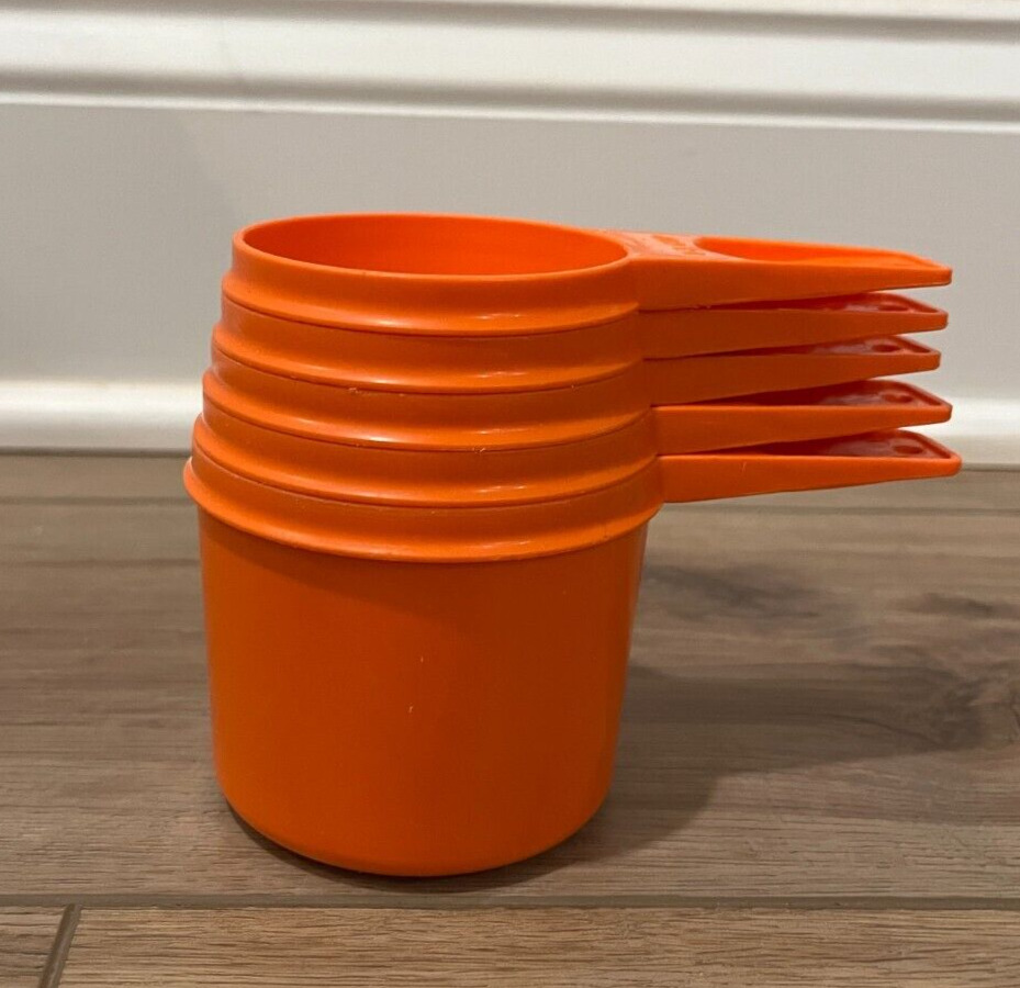 Vintage Tupperware Orange Measuring Cups ** Set of 5