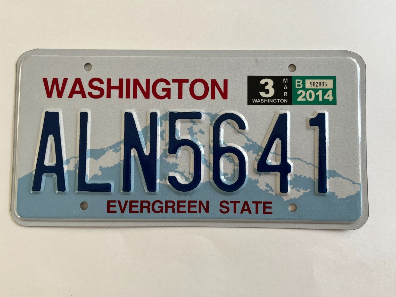 2014 Washington License Plate MINT/New Old Stock Natural Sticker NICE