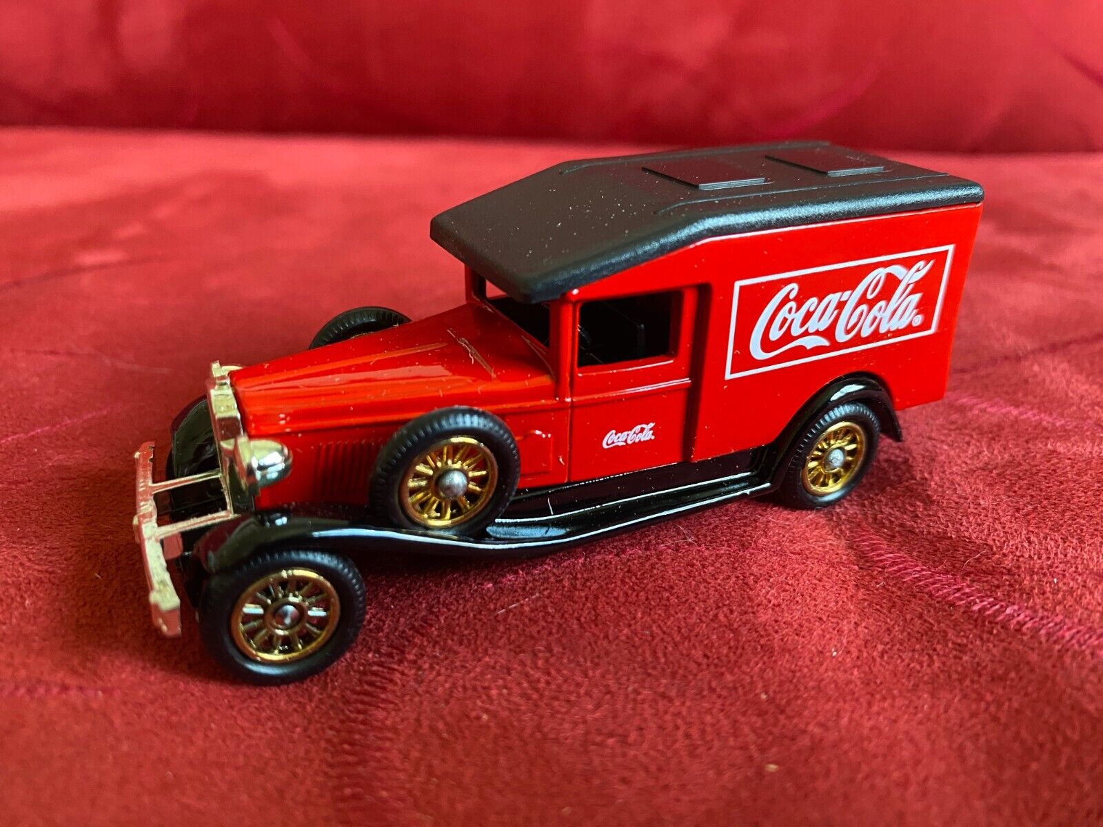 Coca Cola 1997 Lledo England Die Cast 1920s Packard Truck In Box
