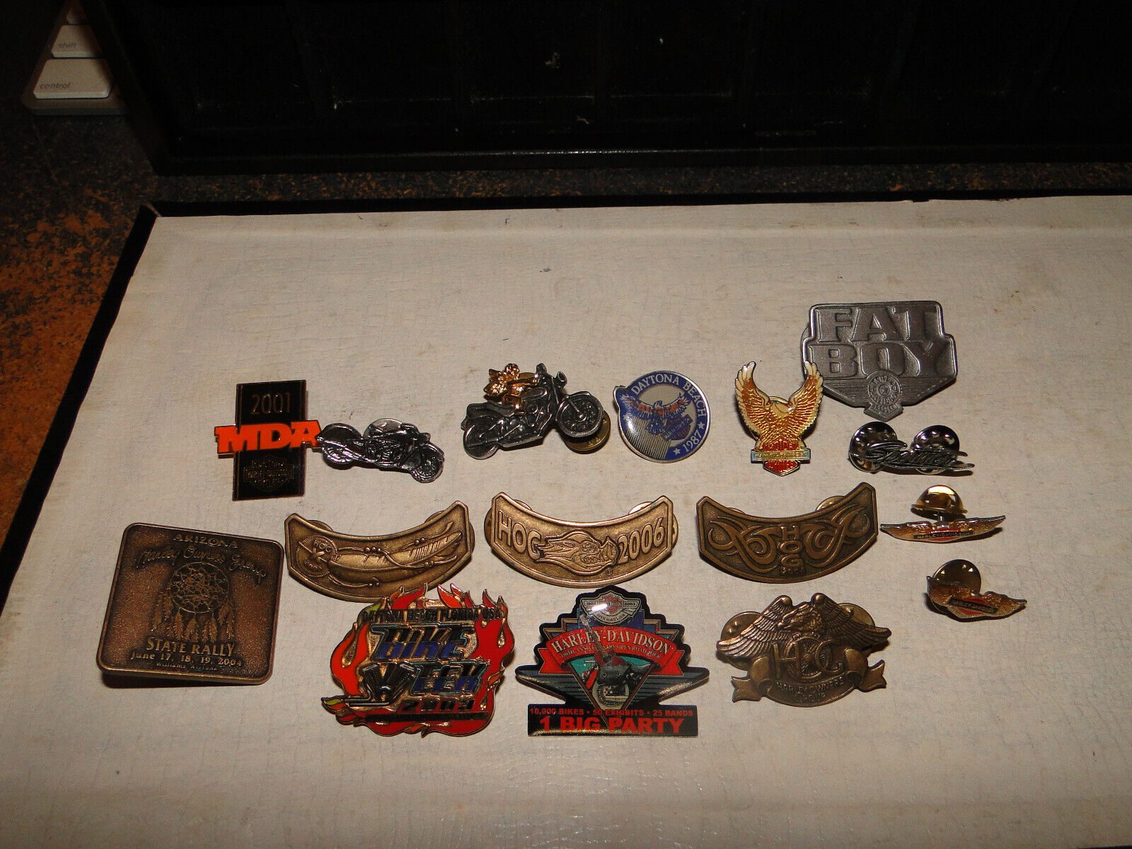 VINTAGE HARLEY DAVIDSON & MOTORCYCLE PINS FROM THE PAST ALL ORIGINAL NICE