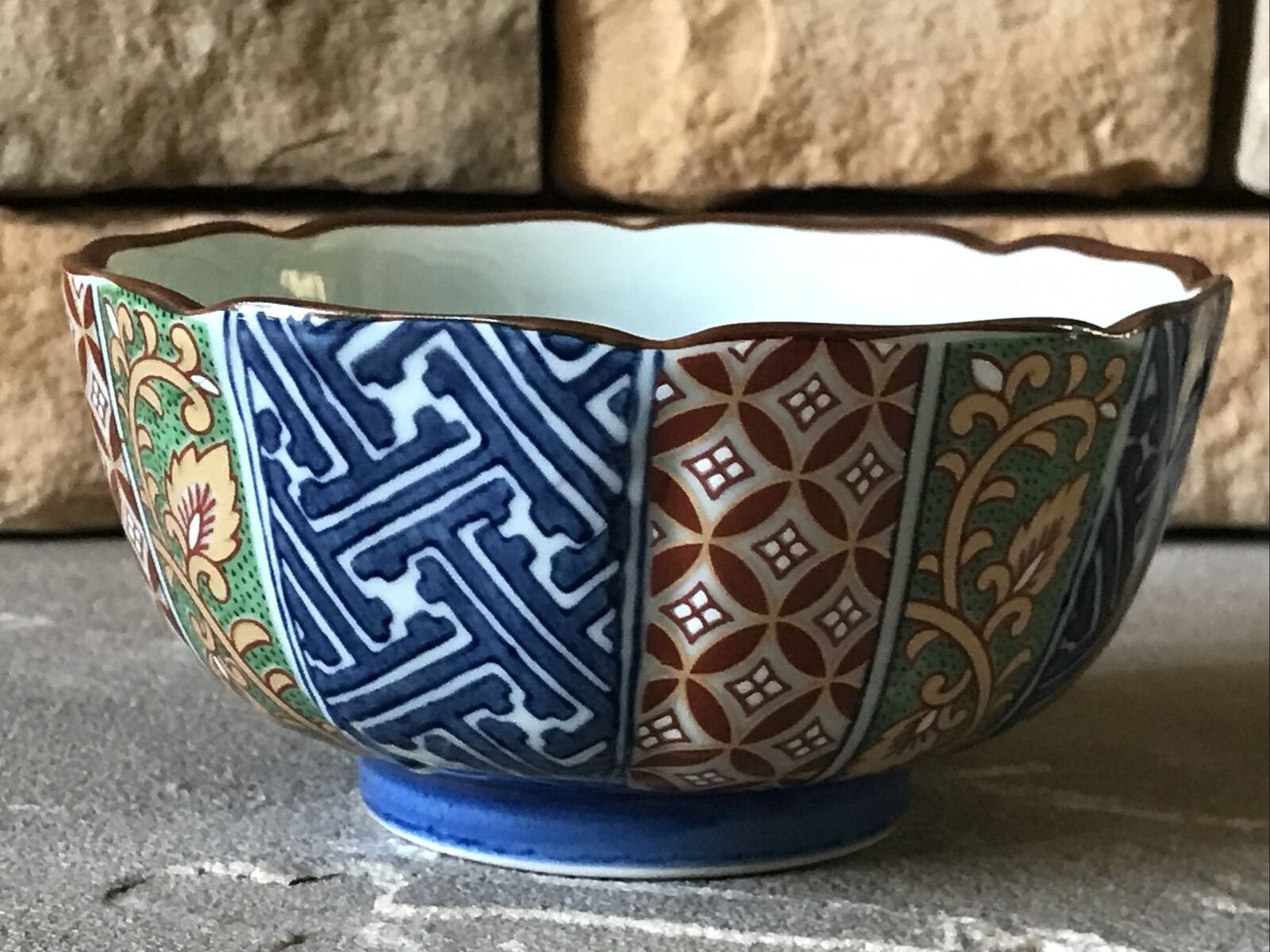 Vintage Japanese Porcelain Rice Bowl Imari Polychrome Arita Ware Scalloped Edge