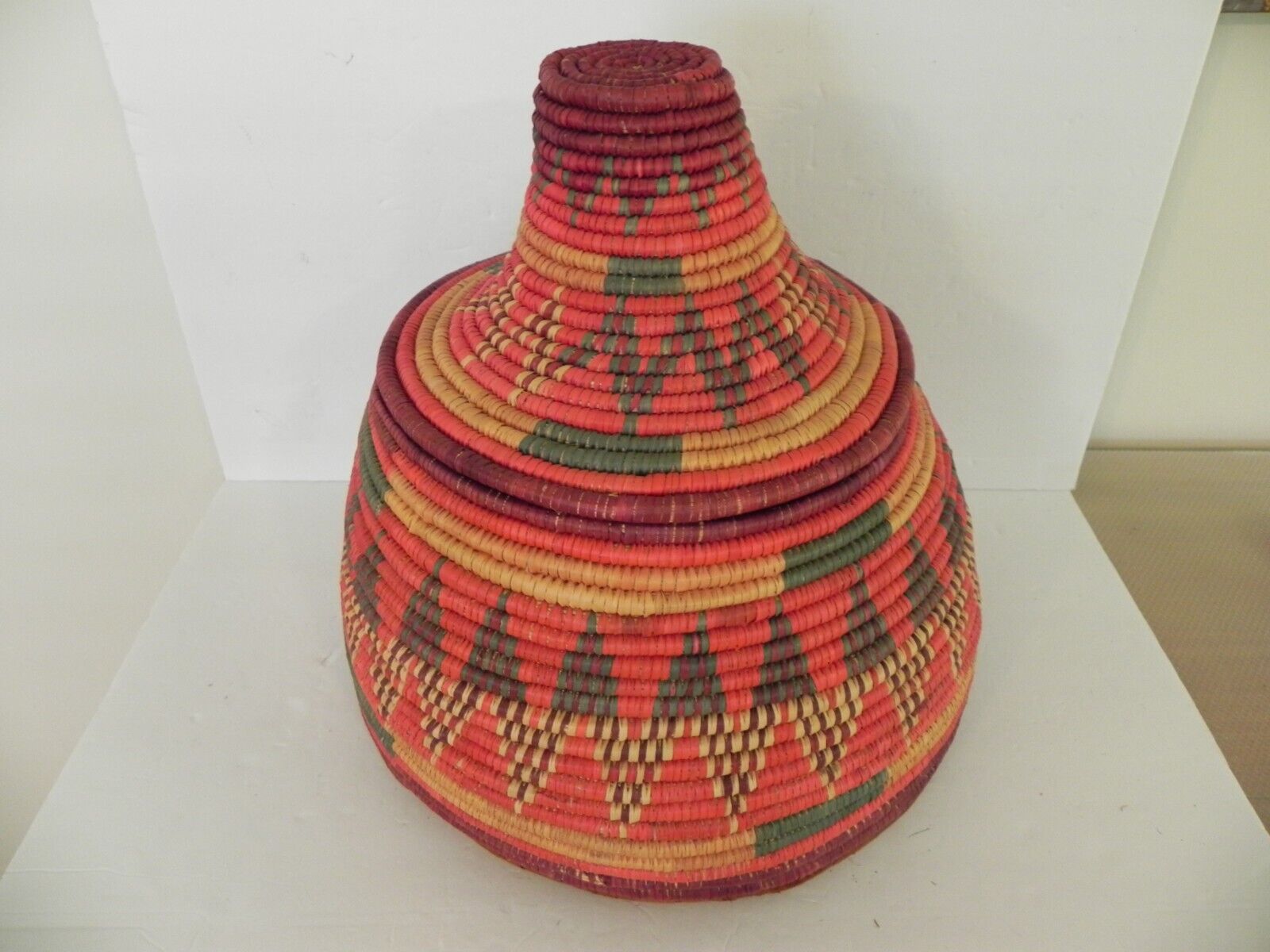 Saudi Arabian Vintage Handwoven Basket With Lid and Leather Bottom 15.5\