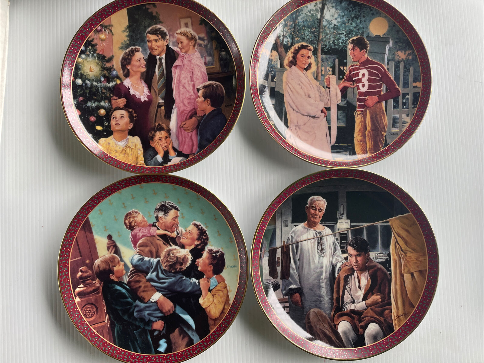 IT'S A WONDERFUL LIFE PLATE COLLECTION SET