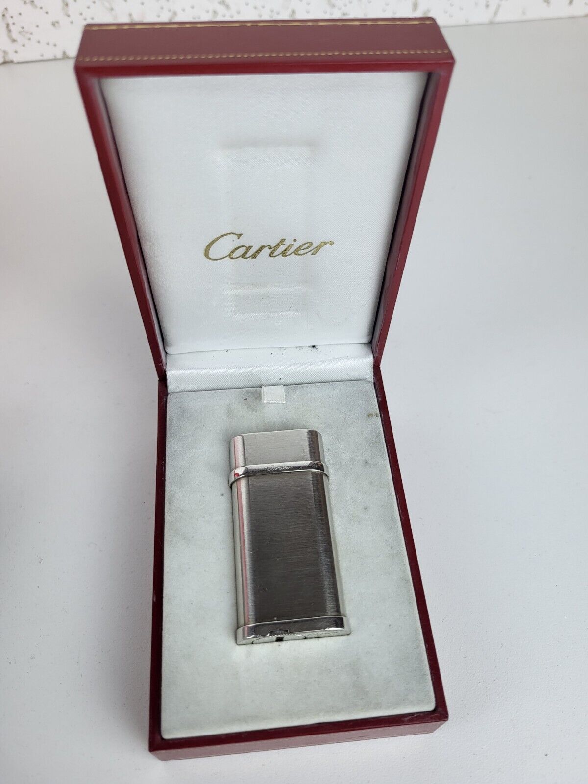 Le Must de Cartier Vintage Retro Silver and Platinum Finish Lighter