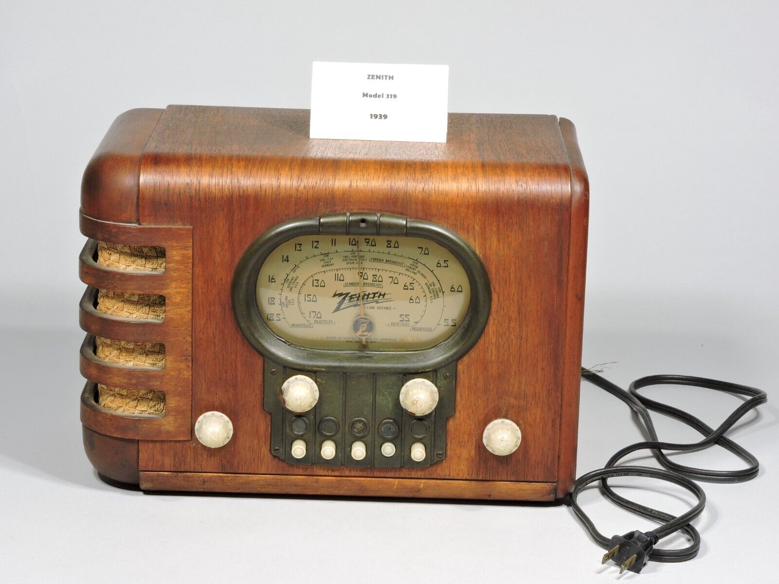 Antique Zenith Multiband Tabletop Wood Radio 5-S-319 (1939) - WORKS