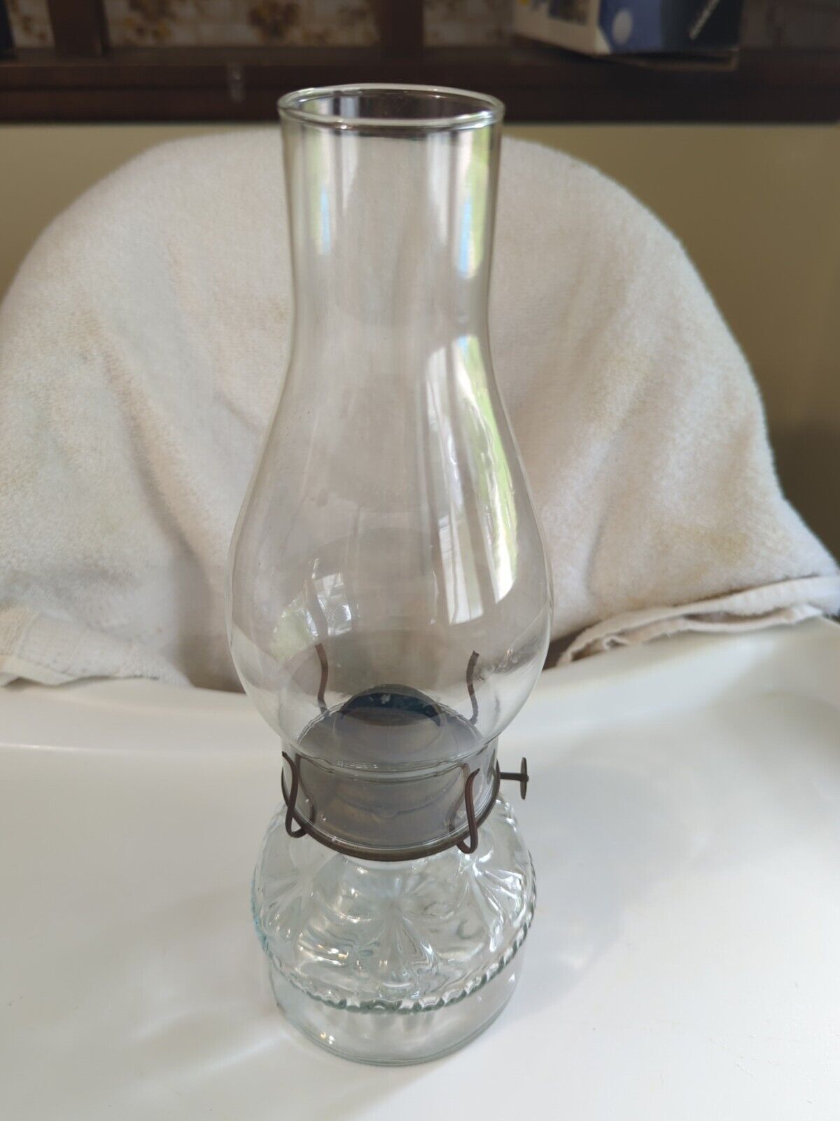 Vintage Eagle Clear Glass Oil Kerosene Antique Lamp with Burner & Chimney Pretty