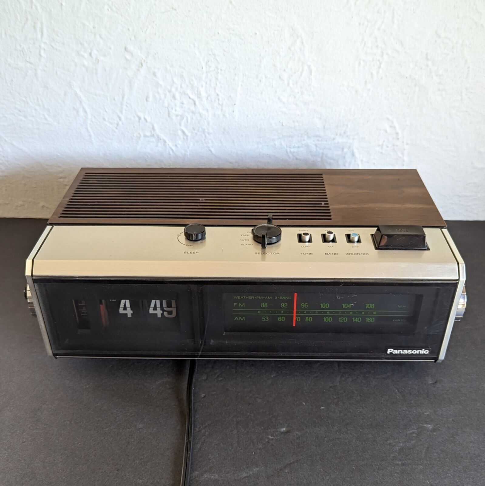Vintage - Panasonic RC-6354 AM/FM Radio Flip Numbers Alarm Clock - No Light