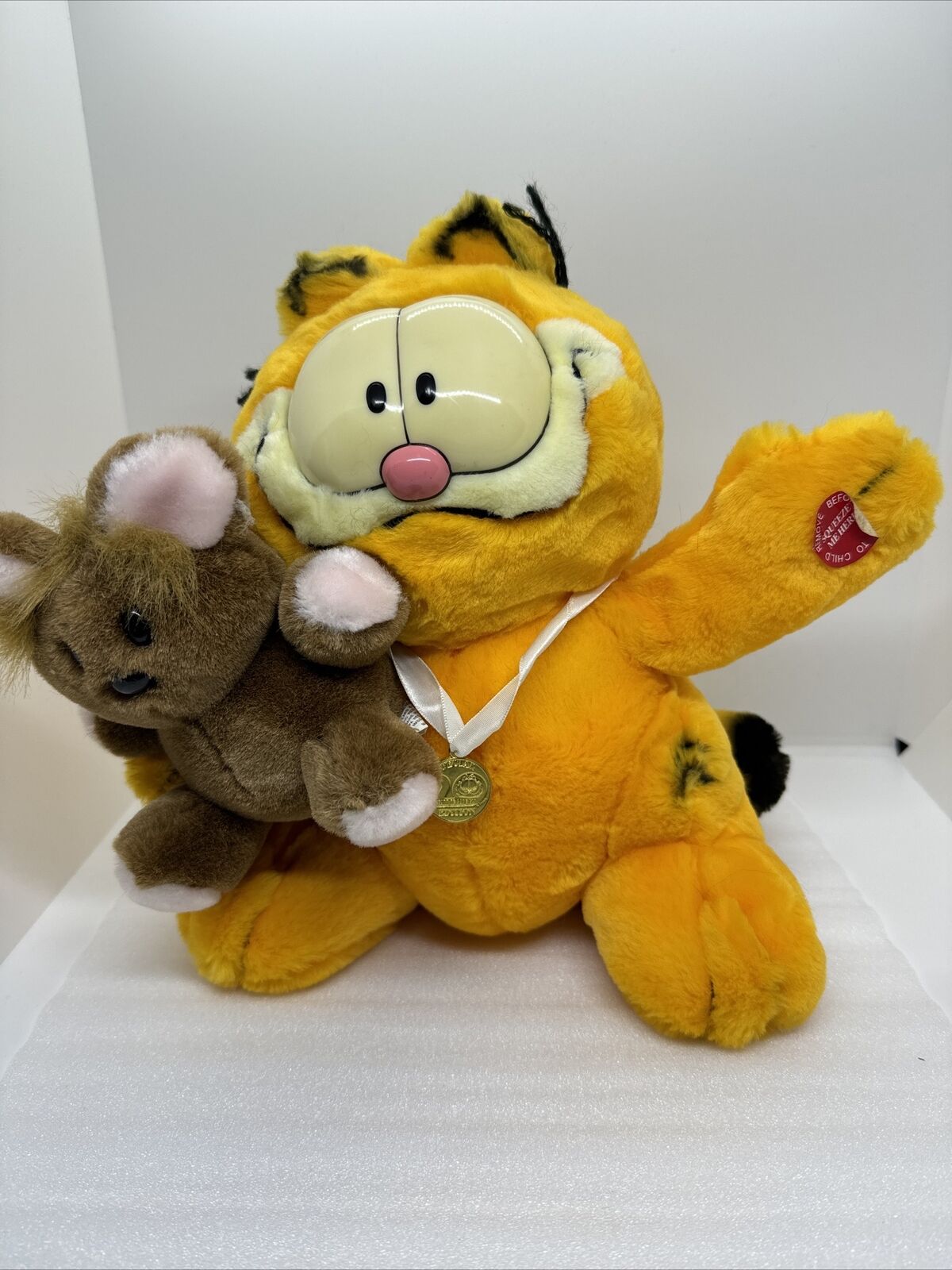1998 Fine Toy Garfield Plush Holding Pookie Musical 11” “Best Friends” W/Tag