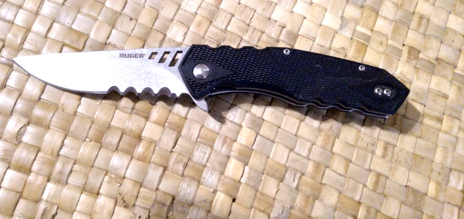 CRKT Ruger Follow-Through Compact Knife-R1704
