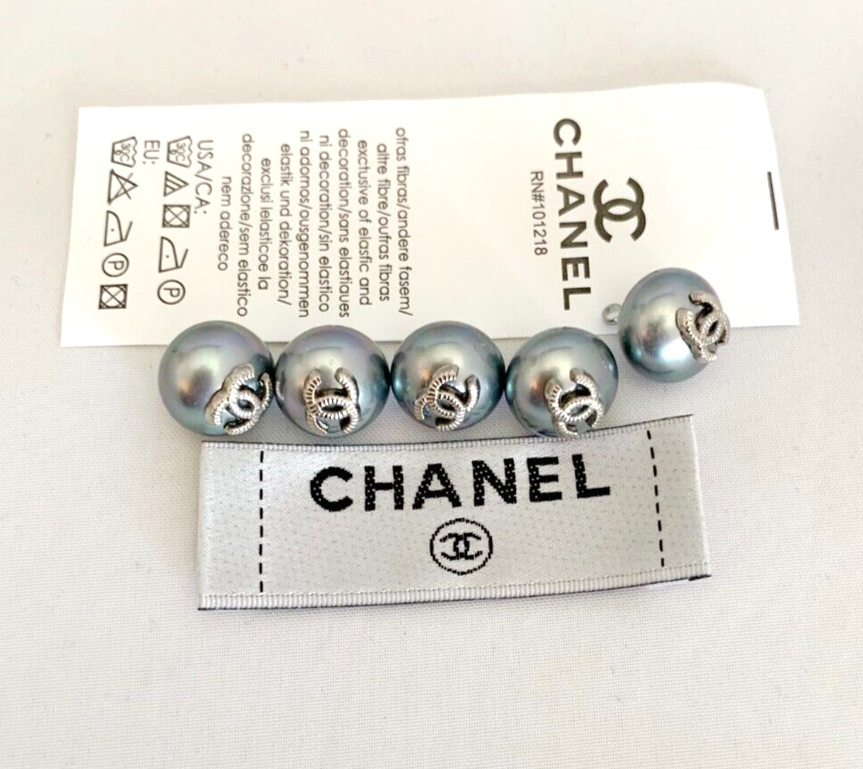Chanel Vintage Button Set of 5 Size 13 mm Grey Pearl Silver Tone Metal and Label