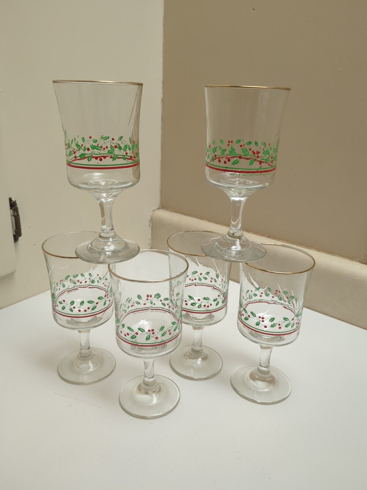 Vintage 1985 Arby\'s Holly Berry Christmas Glasses Goblets Set of 6
