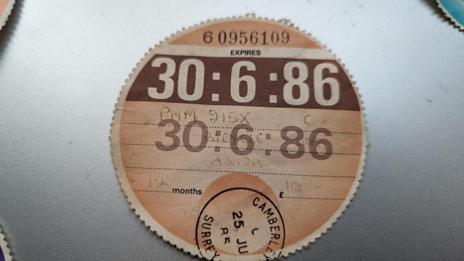 Rare Collectable old tax disc from JUN 1986....................................