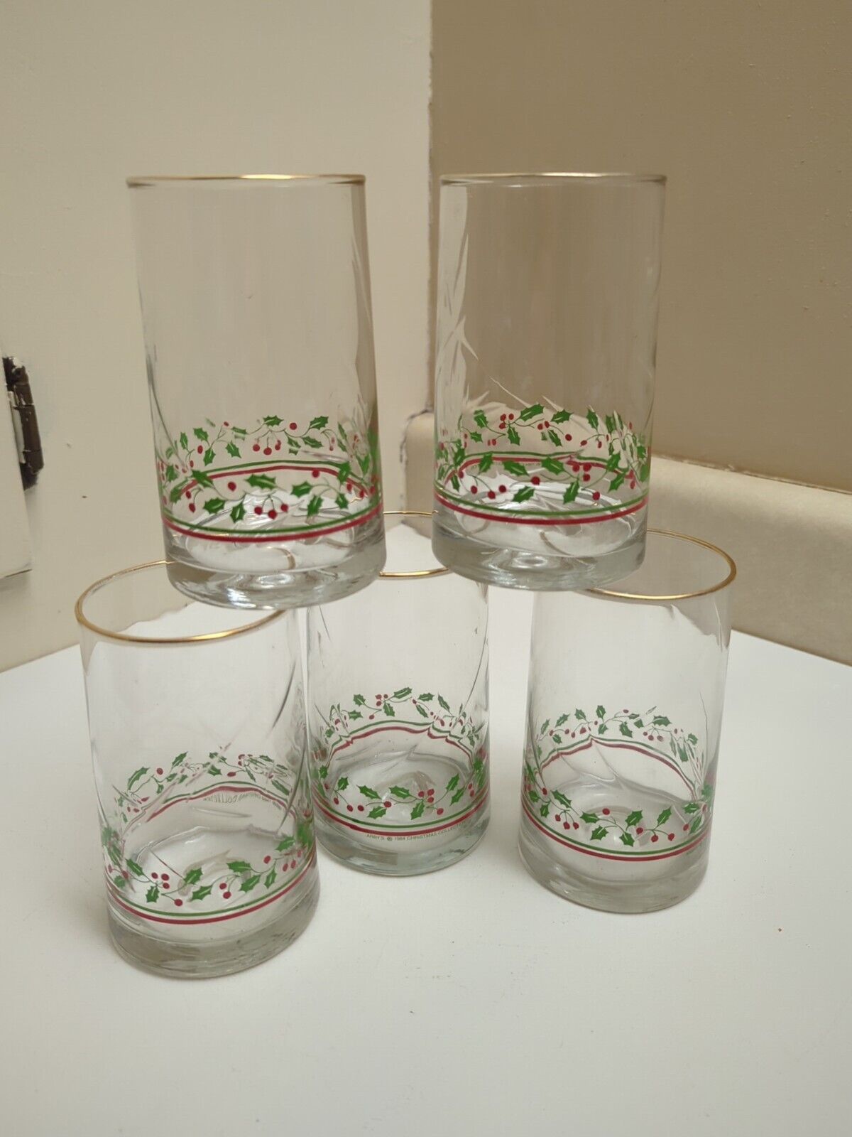 Vintage 1980s Set of 5 Arby\'s Christmas Holly & Berry Drinking Glasses Tumblers