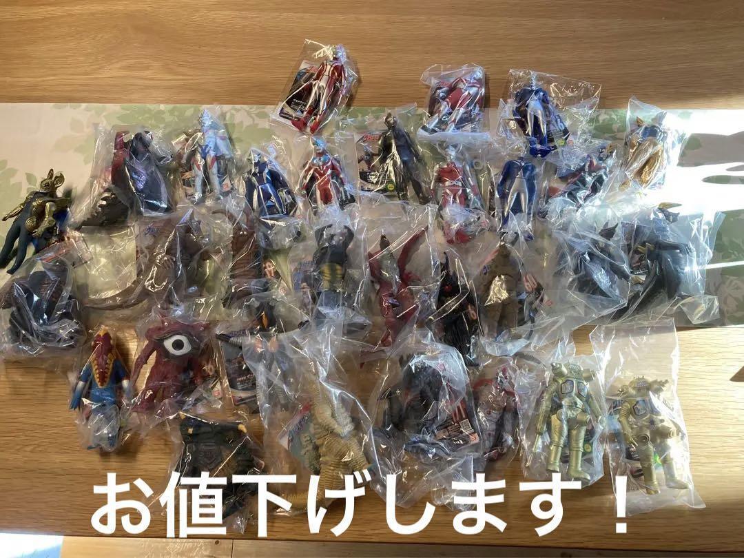 LOT 31 Ultraman & Monster Kaiju Series SOFUBI - Soft Vinyl Figure set F33825