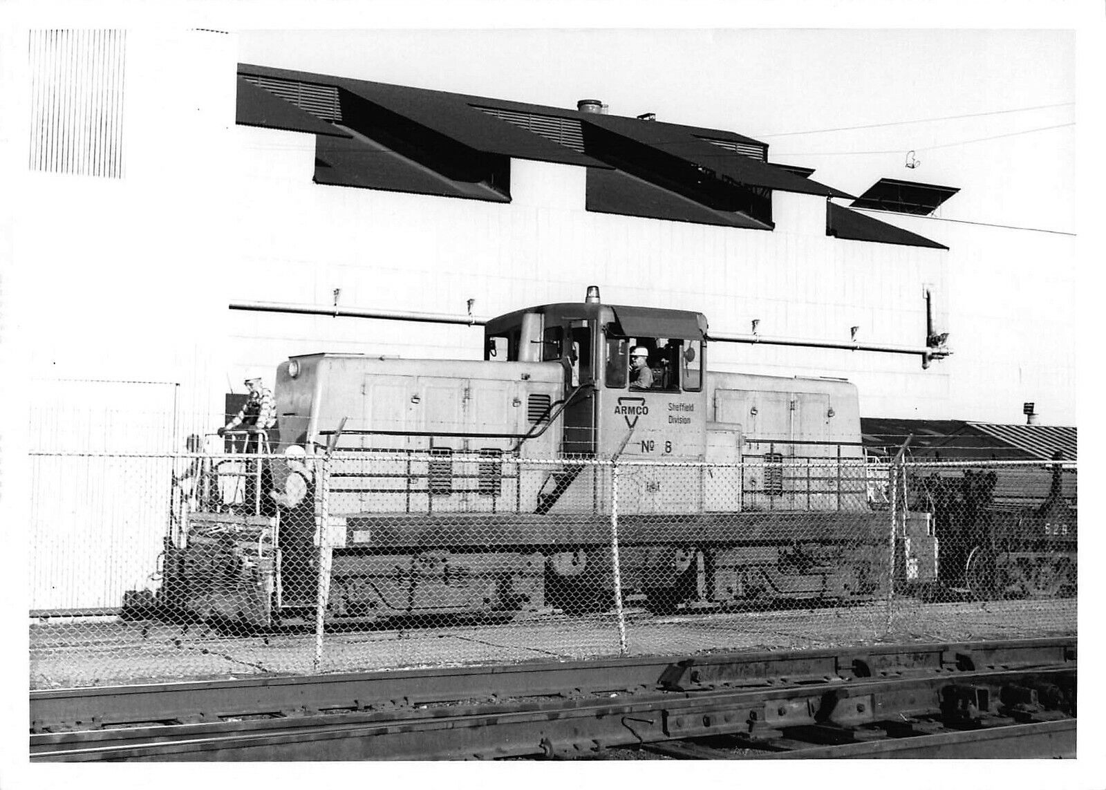 Armco Train GE 80 Ton Engine 5x7 Photo Station Yard Depot Plant Station X2200S A