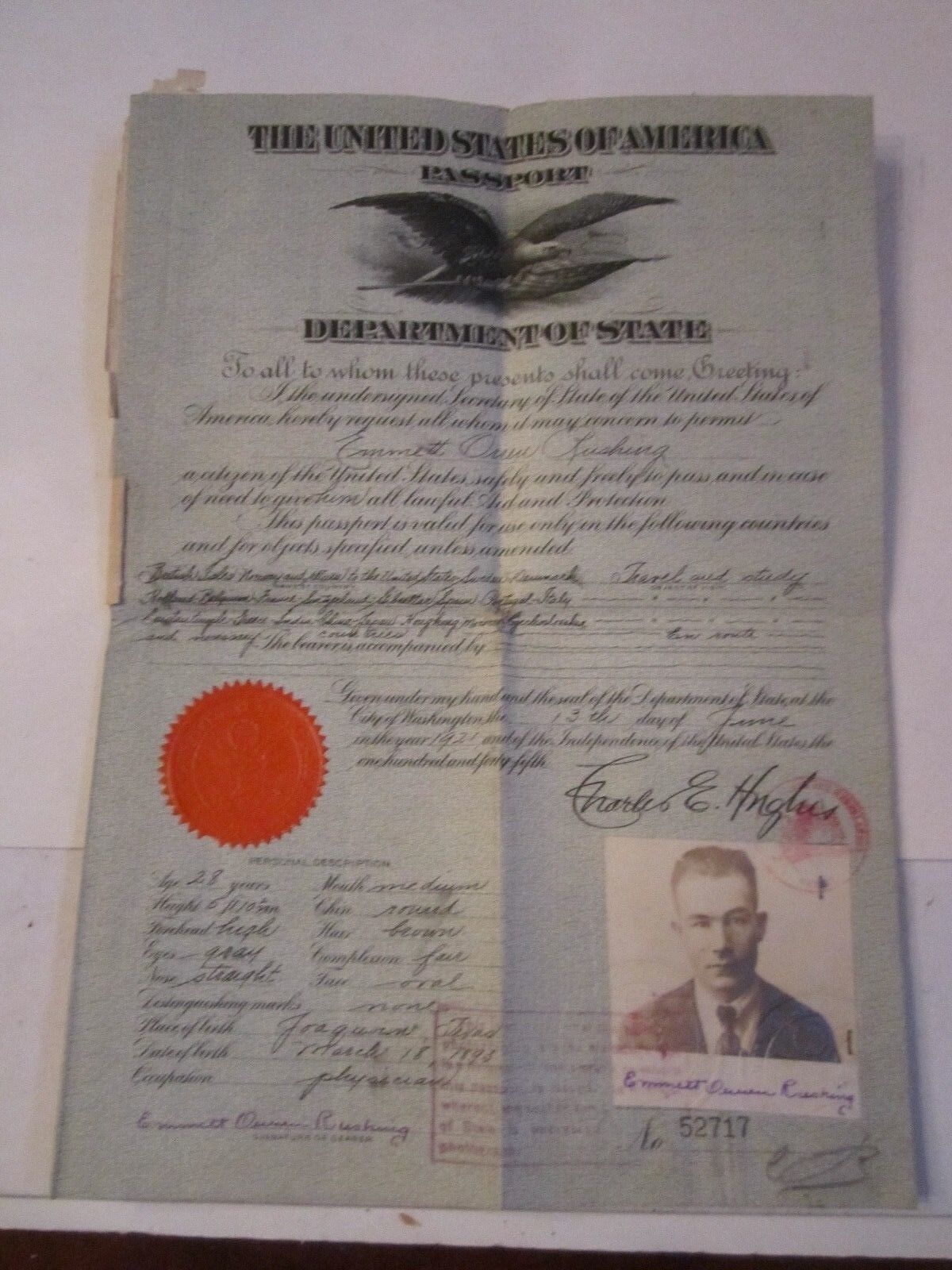 1921 U.S. PASSPORT - CANCELLED - COLLECTIBLE - NUMEROUS STAMPS - TUB SC-1
