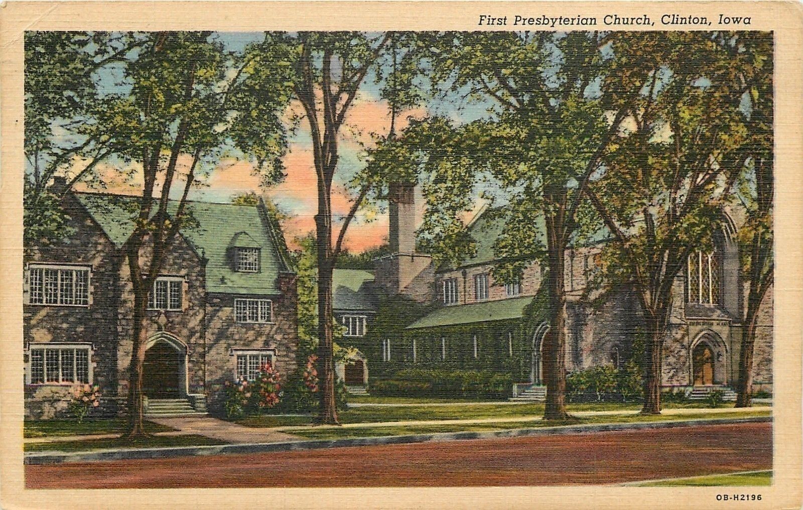Clinton Iowa~First Presbyterian Church~1940s Linen Postcard
