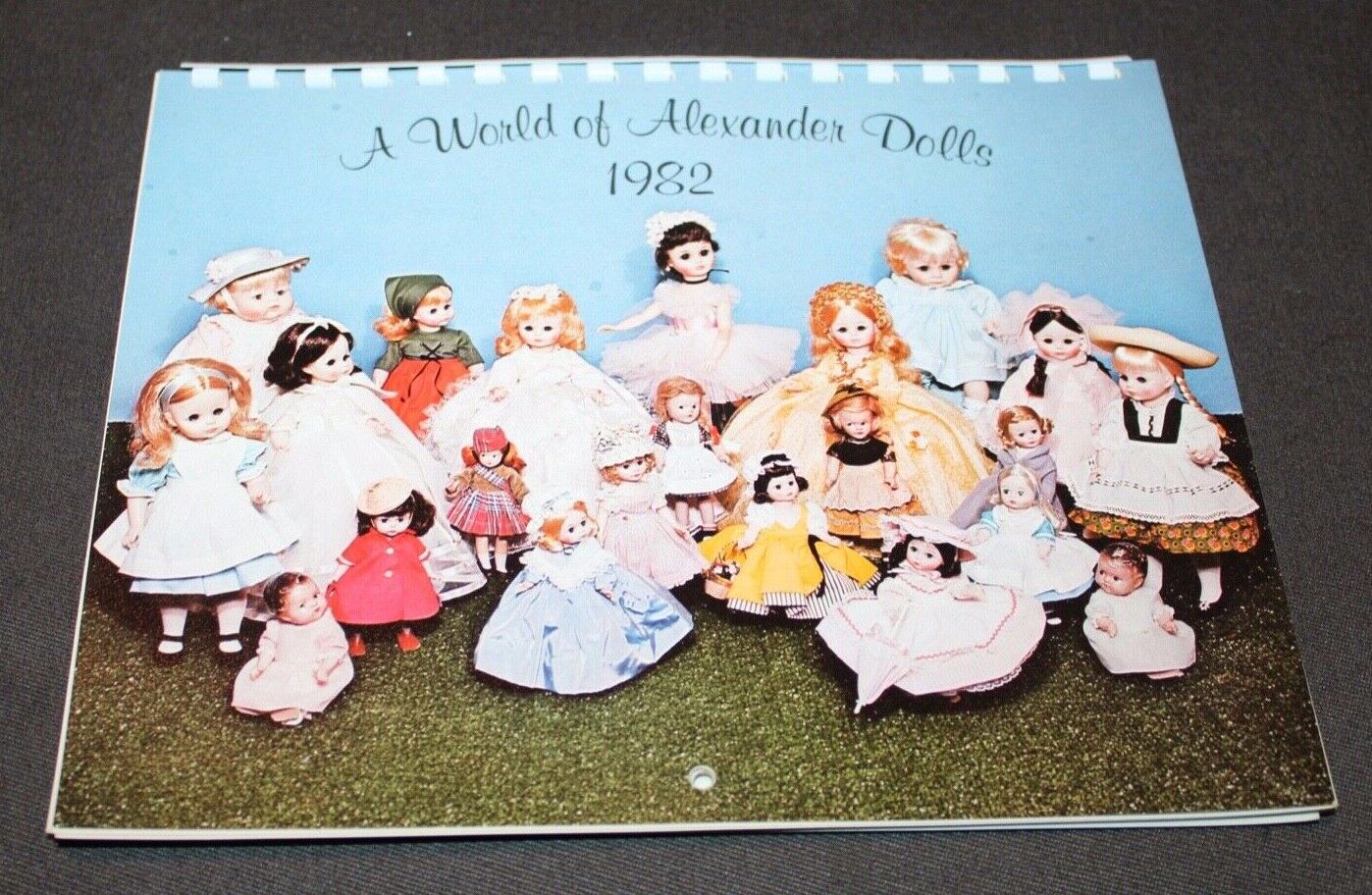 Vintage 1982 A WORLD OF ALEXANDER DOLLS Calendar MADAME ALEXANDER