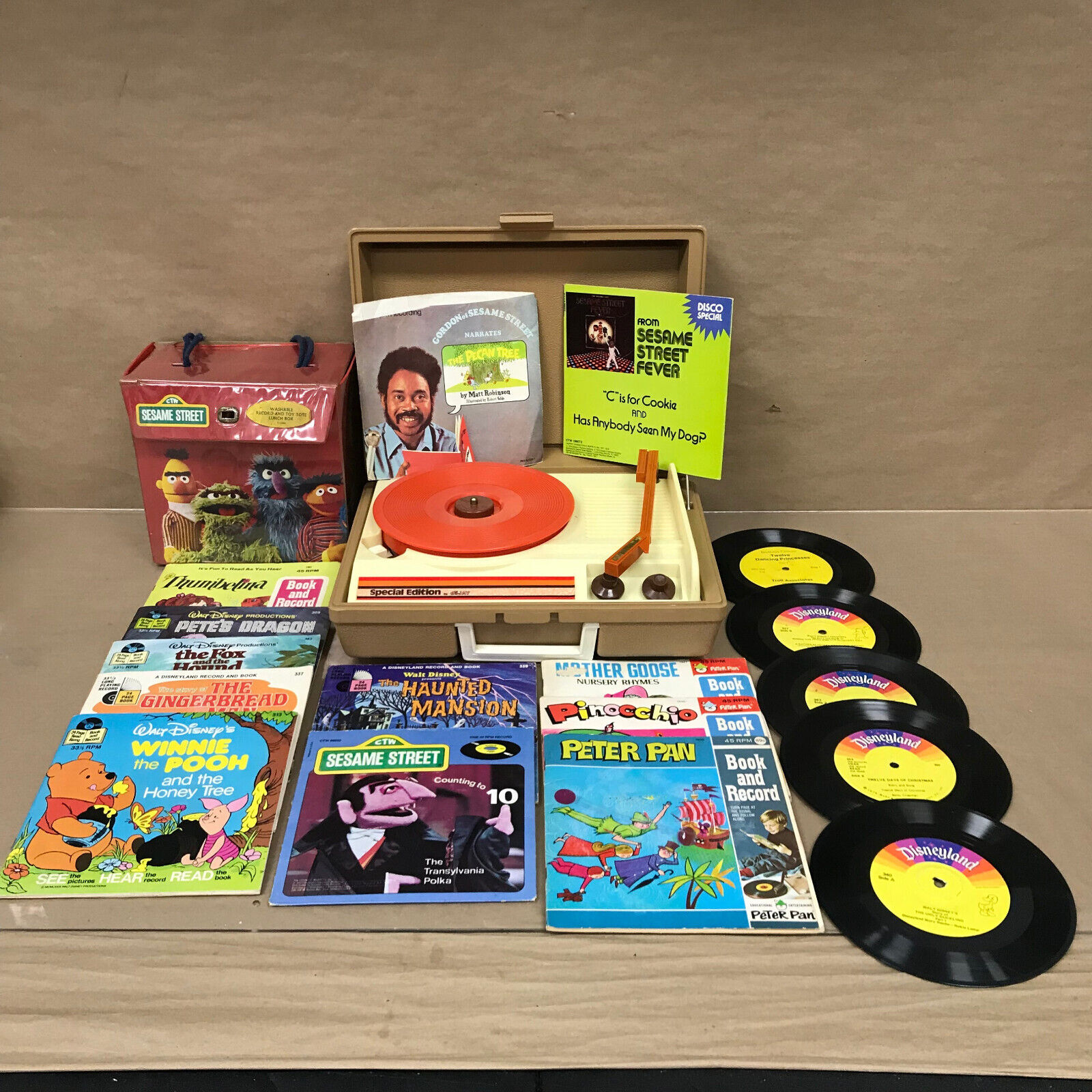 Vintage 1980's DeJay SP30 Kids Record Player Books Records Case Disney Sesame St