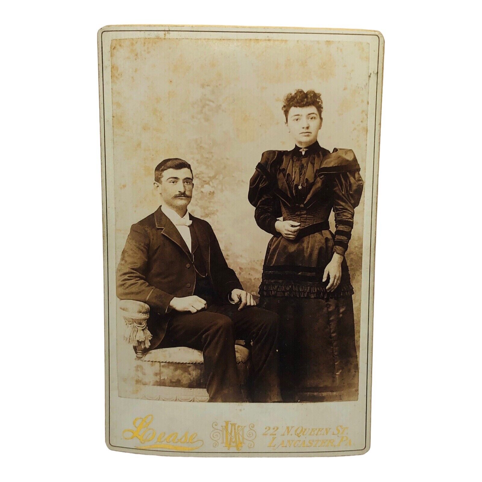 ATQ Cabinet Card Photo Victorian Couple Man Lady Portrait￼ Dutch Lancaster PA