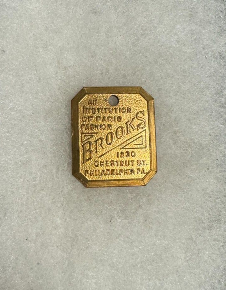 Philadelphia, Pa .Brooks Inc #55303 Charge Coin An Institution of Paris Fashion