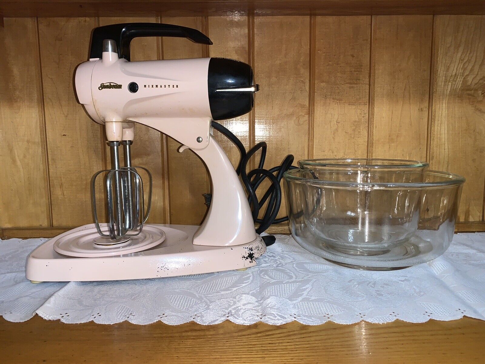 Vintage PINK Sunbeam Mixmaster Stand Mixer 12 speed w/ Beaters works