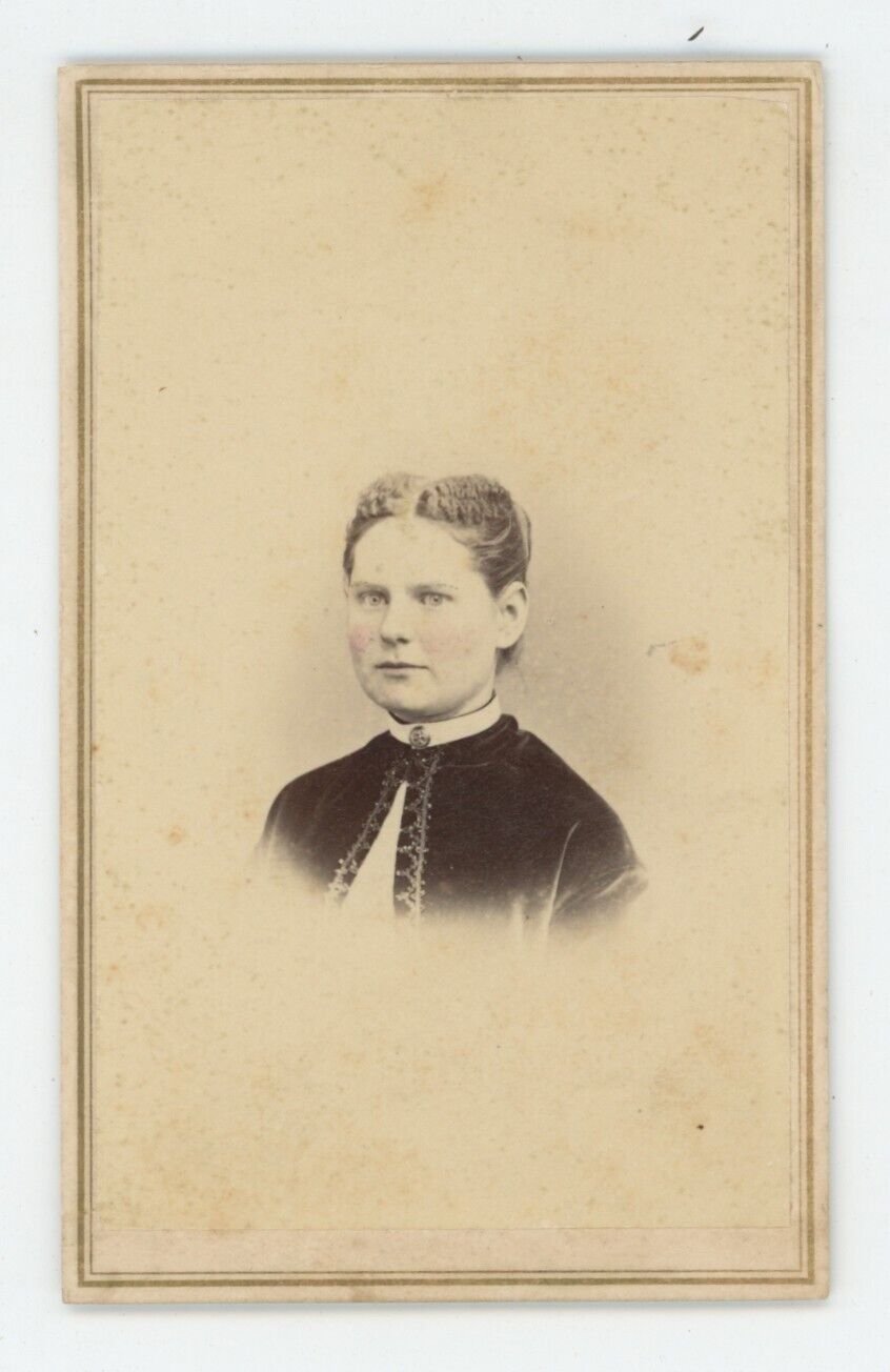Antique ID'd Hand Tinted CDV 1860s Woman Named Hannah Shourds Philadelphia, PA