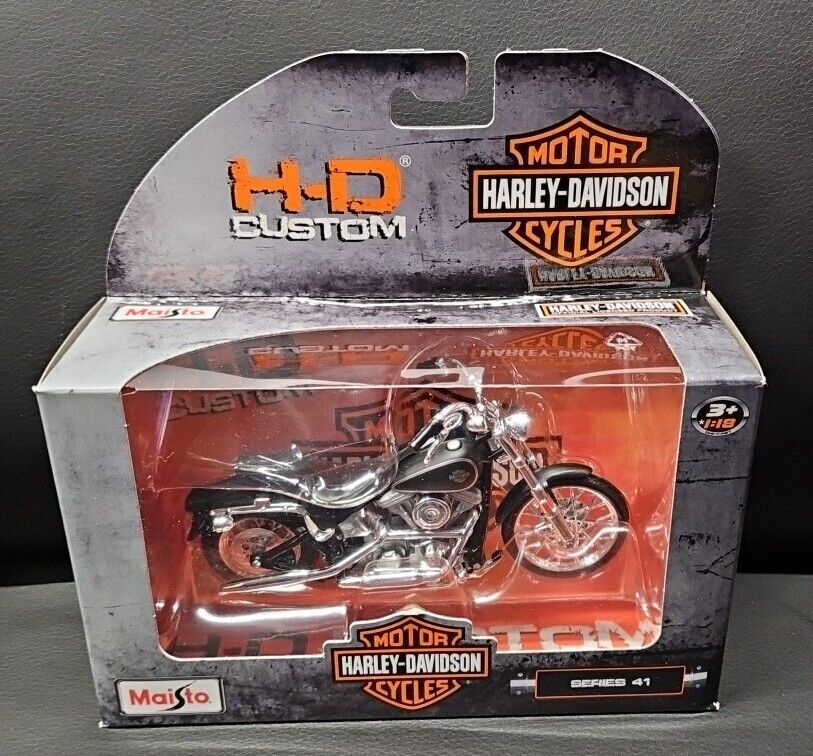 Harley Davidson H-D Custom 1984 FXST Softail Toy 1:18 Maisto New 2022