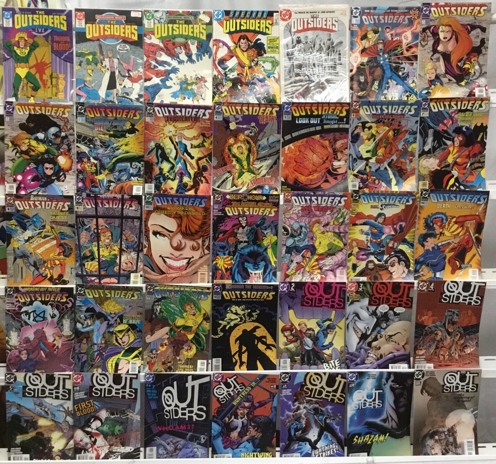 DC Comics The Outsiders Comic Book Lot of 35 Issues