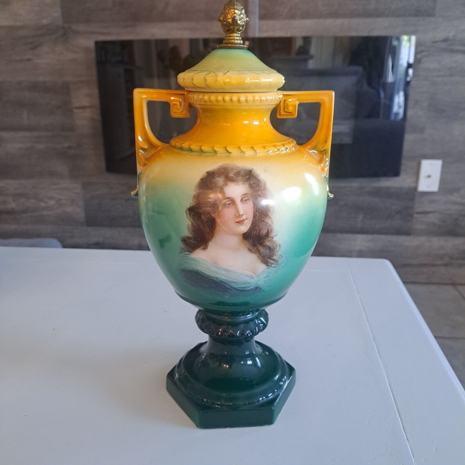 Antique Royal Vienna Decorative  Porcelain Urn Vase Screwded Lid 