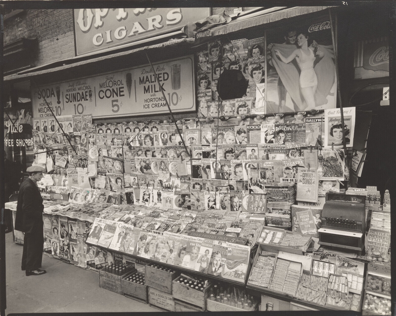 New York City 1935 Old 8X10 Photo, Newsstand, 32nd St and Third Ave 482798
