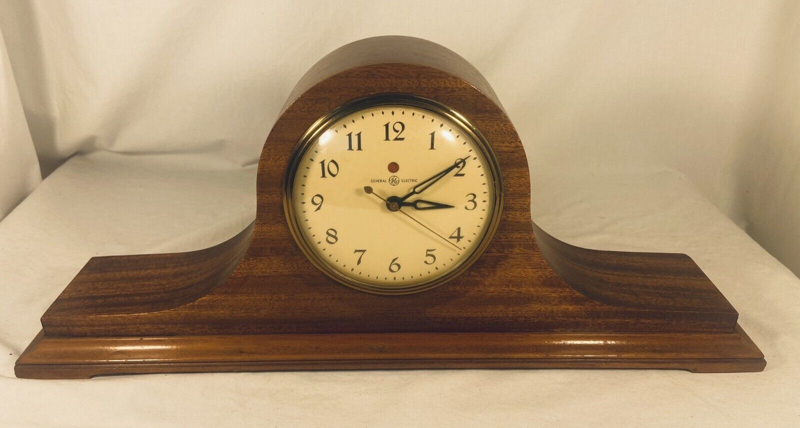 GENERAL ELECTRIC Wooden Tambour Mantel Clock Model 4F04 USA Working Vintage