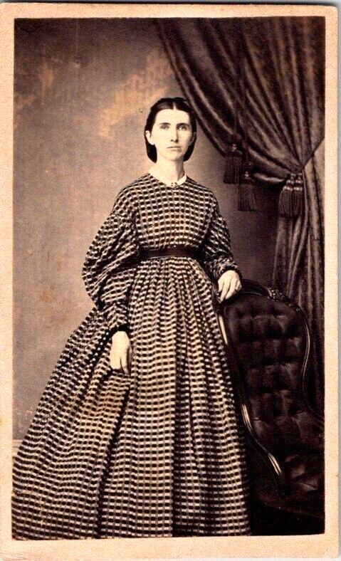 Young Woman in Pretty Dress, 1860s CDV Photo. #2071
