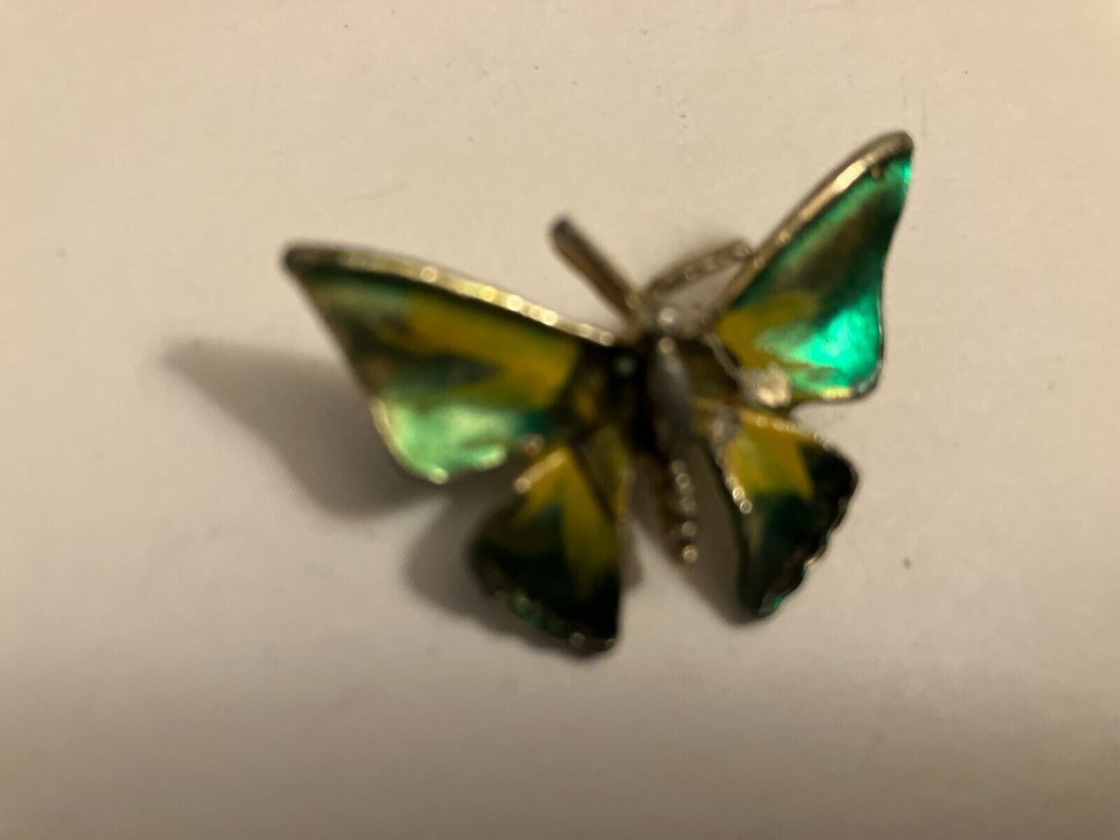 VINTAGE ESTATE SMALL GREEN BUTTERFLY FIGURAL   BROOCH SCATTER PIN