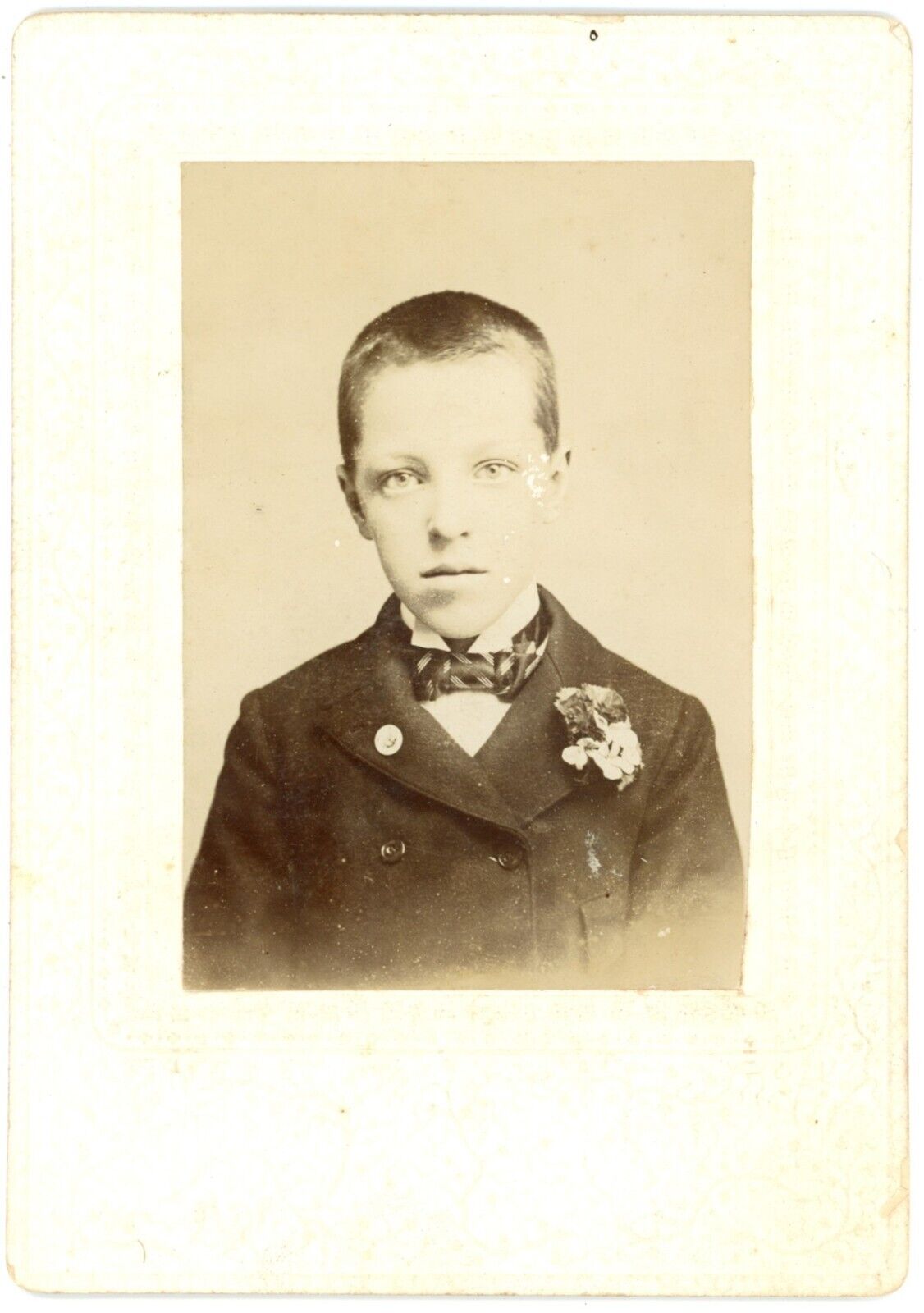 CIRCA 1880\'S CABINET CARD Handsome Young Boy In Suit Ghost Image on Back of Card