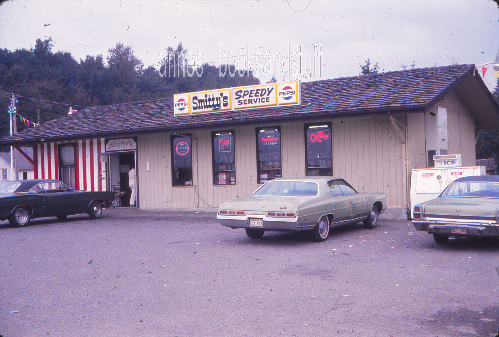 35 mm color slide * Kodak Ekta chrome 1972 SMITTY'S SPEEDY SERVICE location?
