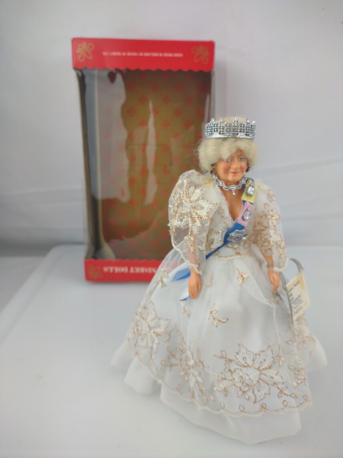 Rare Peggy Nisbet Queen Elizabeth The Queen Mother 80th Birthday States Dress